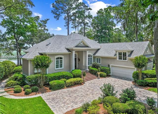 Property at 71 Peninsula Dr, Hilton Head Island, SC 29926, 4 beds, 4.5 baths