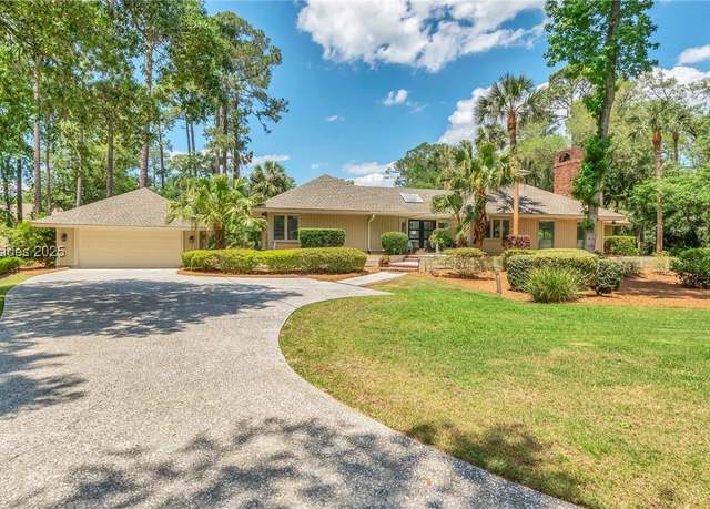 Property at 8 Lavington Rd, Hilton Head Island, SC 29928, 3 beds, 3 baths