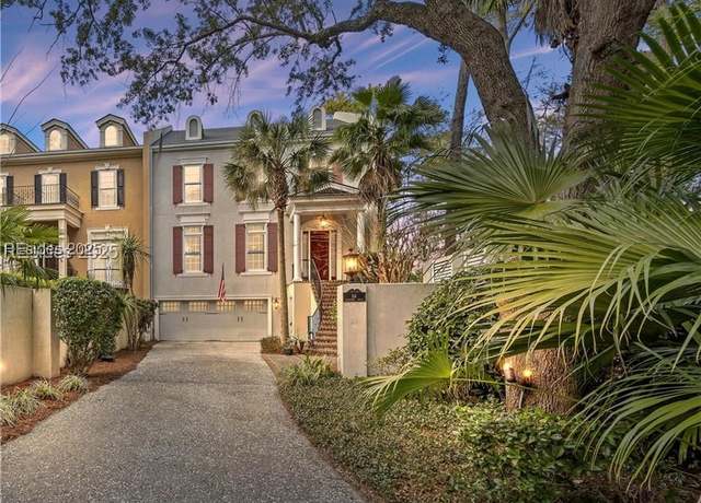 Property at 64 Crosstree Dr N, Hilton Head Island, SC 29926, 4 beds, 4 baths