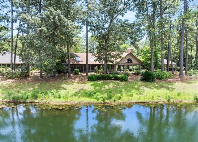 Property at 5 Pheasant Run Ct, Hilton Head Island, SC 29926, 3 beds, 2.5 baths