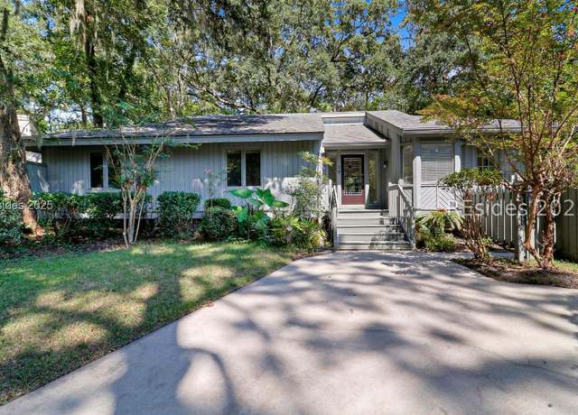 Property at 17 Dewberry Ln, Hilton Head Island, SC 29928, 3 beds, 2.5 baths