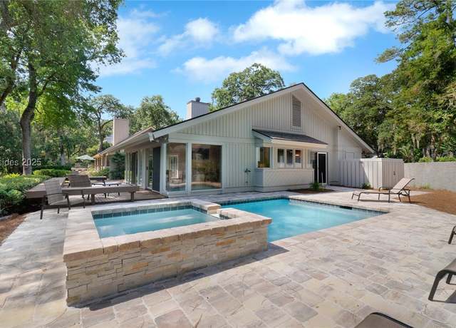 Property at 28 Gunnery Ln, Hilton Head Island, SC 29928, 3 beds, 2 baths