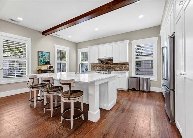Property at 3 Tabby Shell Rd, Bluffton, SC 29910, 4 beds, 3.5 baths