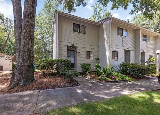 Property at 96 Mathews Dr #133, Hilton Head Island, SC 29926, 2 beds, 2.5 baths