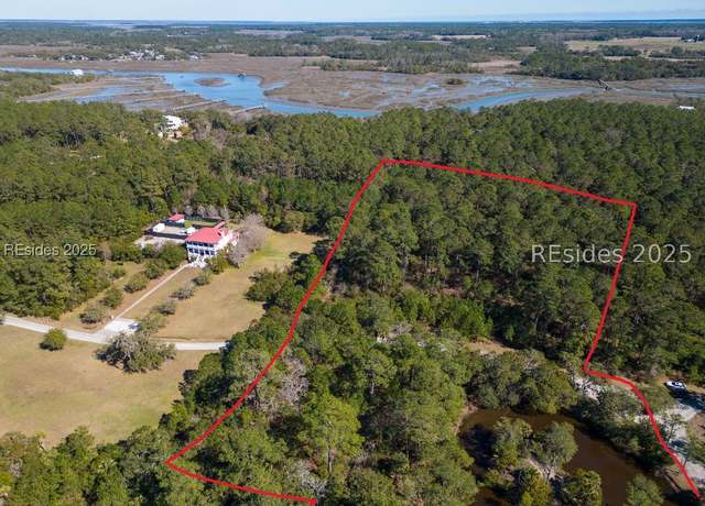 Property at 18 Net Weavers Pl, St Helena Island, SC 29920