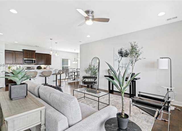 Property at 1715 Club Way, Hardeeville, SC 29927, 2 beds, 2 baths