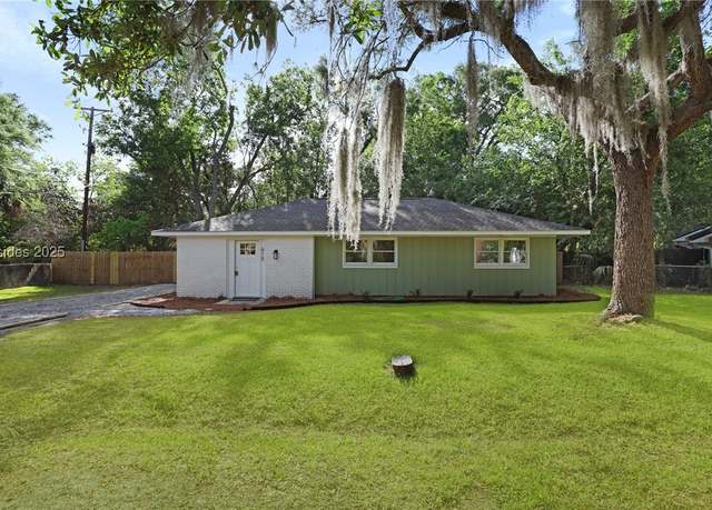 Property at 615 Linton Ln, Beaufort, SC 29902, 3 beds, 2 baths