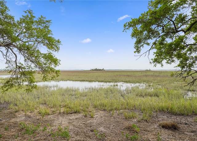 Property at 71 Tropicana Rd, Saint Helena Island, SC 29920