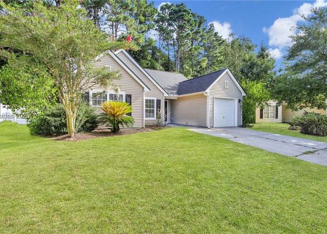 Property at 19 Grove Way, Bluffton, SC 29910, 3 beds, 2 baths