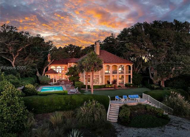 Property at 6 Overlook Pl, Hilton Head Island, SC 29928, 6 beds, 8 baths