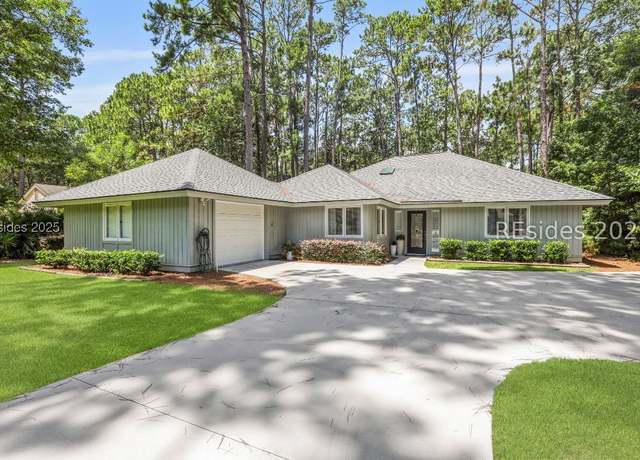 Property at 18 Brown Thrasher Rd, Hilton Head Island, SC 29926, 3 beds, 3 baths