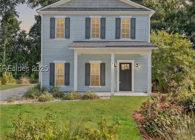 Property at 2 Rinkie Rd, Beaufort, SC 29906, 3 beds, 2.5 baths