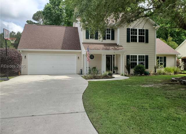 Property at 15 Wellington Dr, Bluffton, SC 29910, 4 beds, 3.5 baths