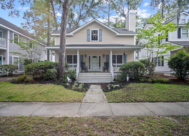 Property at 5 Regent Ave, Bluffton, SC 29910, 3 beds, 2.5 baths