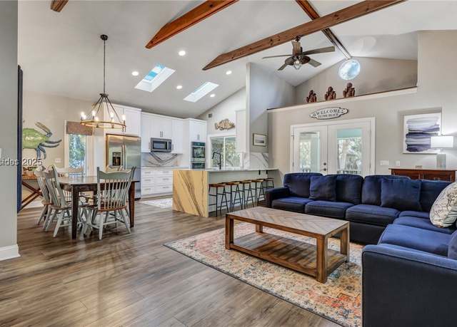 Property at 1 Bayberry Ln, Hilton Head Island, SC 29928, 5 beds, 4 baths