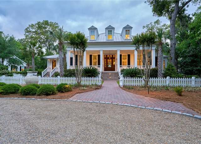 Property at 407 Old Palmetto Bluff Rd, Bluffton, SC 29910, 6 beds, 6.5 baths