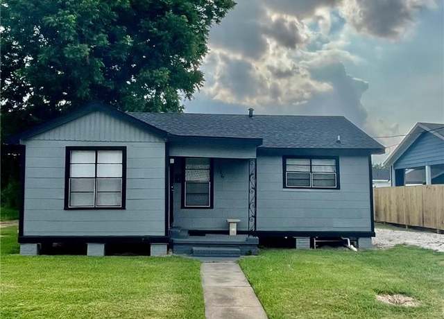 Property at 716 S Shattuck Street Street, Lake Charles, LA 70601, 2 beds, 1 bath