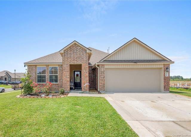 Property at 3150 E Blue Heron Drive Drive, Lake Charles, LA 70615, 3 beds, 2 baths