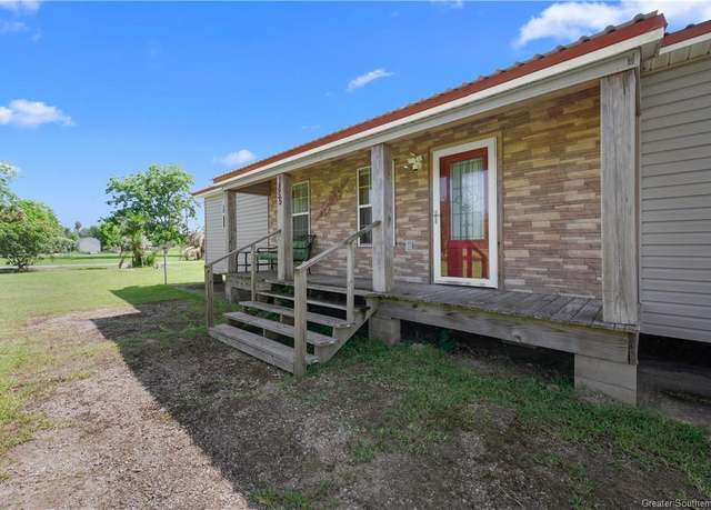 Property at 1855 Yvonne Drive Drive, Lake Charles, LA 70615, 3 beds, 3 baths