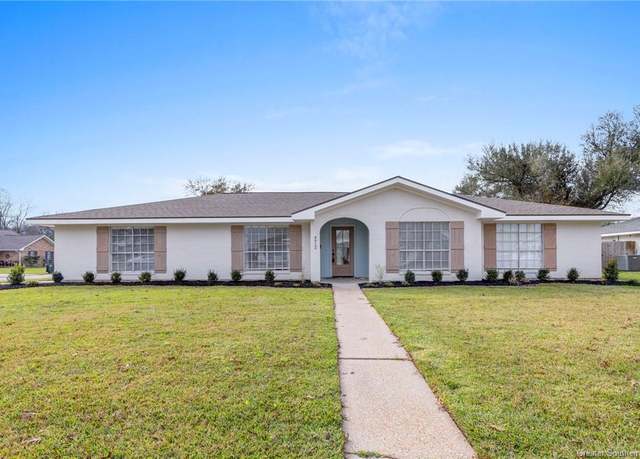 Property at 4912 Orleans Street Street, Lake Charles, LA 70607, 4 beds, 2.5 baths