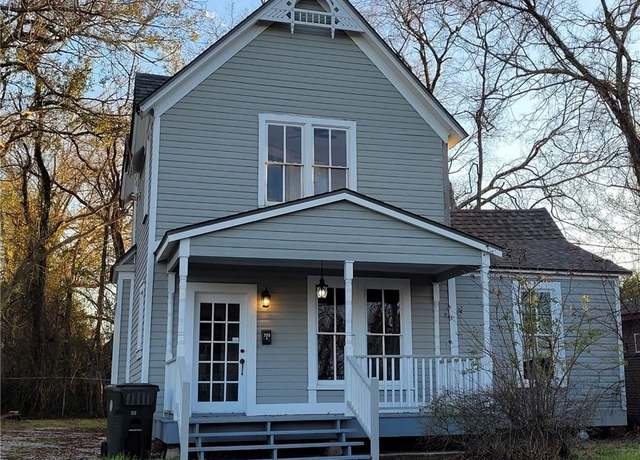 Property at 720 Pine Street Street, Lake Charles, LA 70601, 2 beds, 2 baths