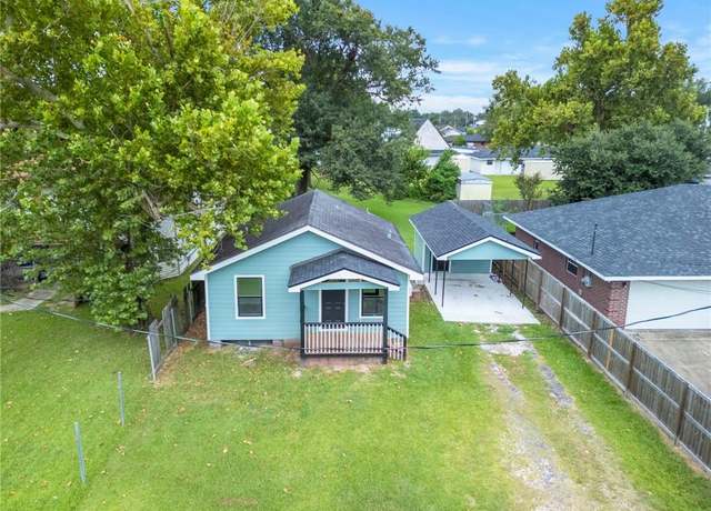 Property at 2121 6th Street Street, Lake Charles, LA 70601, 2 beds, 1 bath