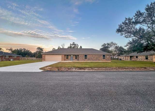 Property at 7605 Green Meadow Road Road, Lake Charles, LA 70607, 3 beds, 2 baths