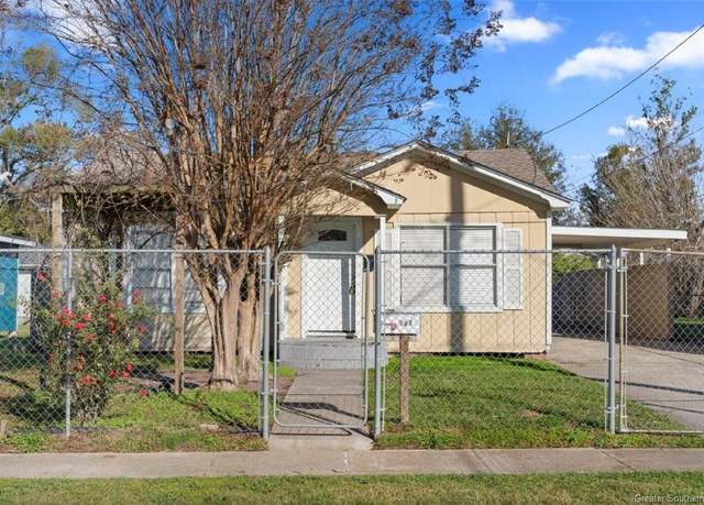 Property at 707 Fall Street Street, Lake Charles, LA 70601, 3 beds, 1.5 baths