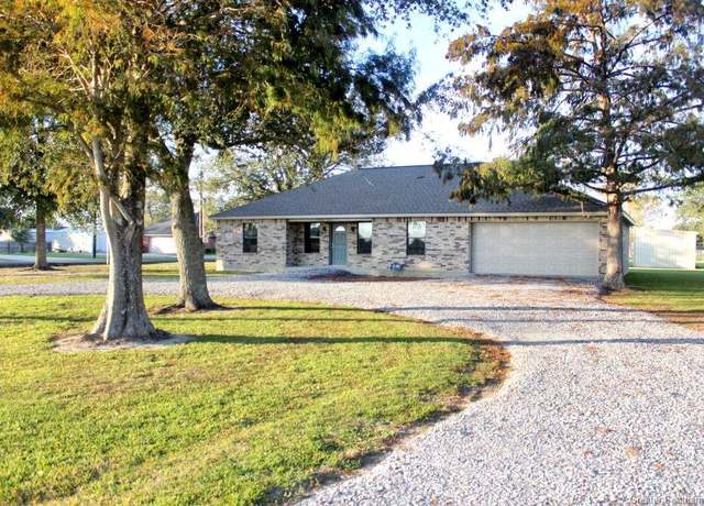 Property at 1086 E Tank Farm Road Road, Lake Charles, LA 70607, 3 beds, 2 baths