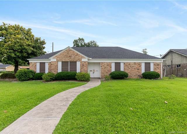 Property at 4006 Wooded Drive Drive, Lake Charles, LA 70605, 3 beds, 2 baths
