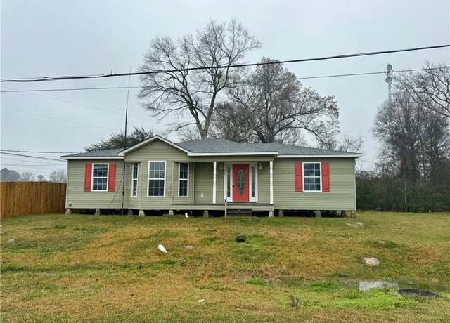 Property at 412 E 9th Avenue Avenue, Oberlin, LA 70655, 3 beds, 2 baths
