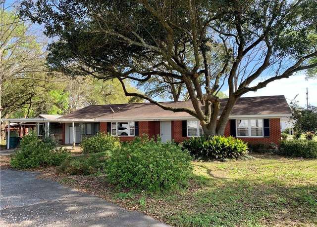Property at 404 N 10th Street Street, Kinder, LA 70648, 3 beds, 2 baths