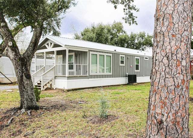 Property at 226 W Carlton Street Street, Sulphur, LA 70663, 2 beds, 1 bath