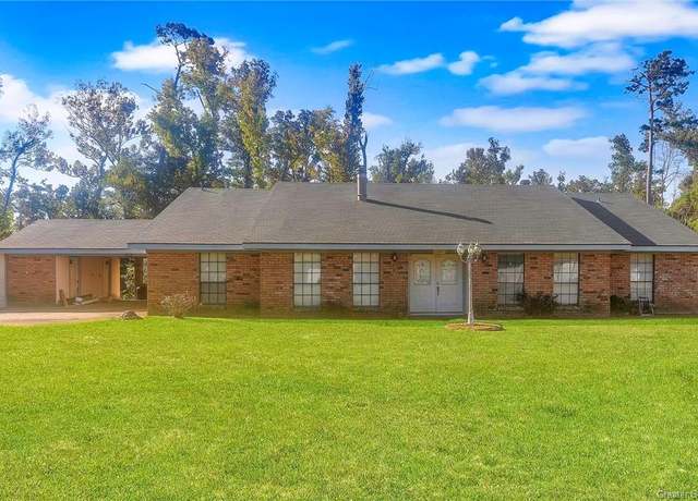 Property at 1717 Oakwood Drive Drive, Lake Charles, LA 70611, 4 beds, 2.5 baths