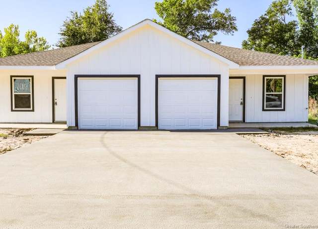 Property at 317 Yoakum Avenue Avenue, Dequincy, LA 70633, 6 beds, 4 baths