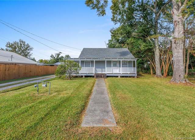 Property at 821 N Claiborne Street Street, Sulphur, LA 70663, 3 beds, 2 baths