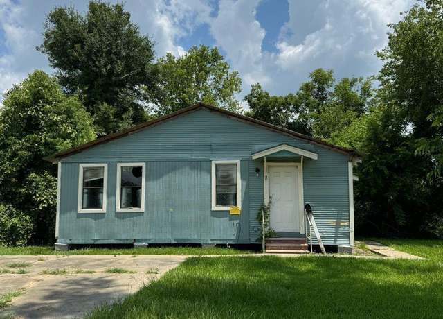 Property at 2721 Medora Street Street, Lake Charles, LA 70615, 3 beds, 1.5 baths