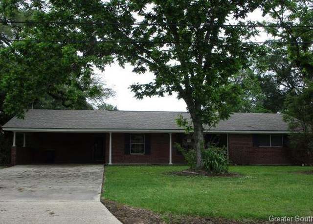 Property at 720 Live Oak Street Street, Sulphur, LA 70663, 3 beds, 2 baths