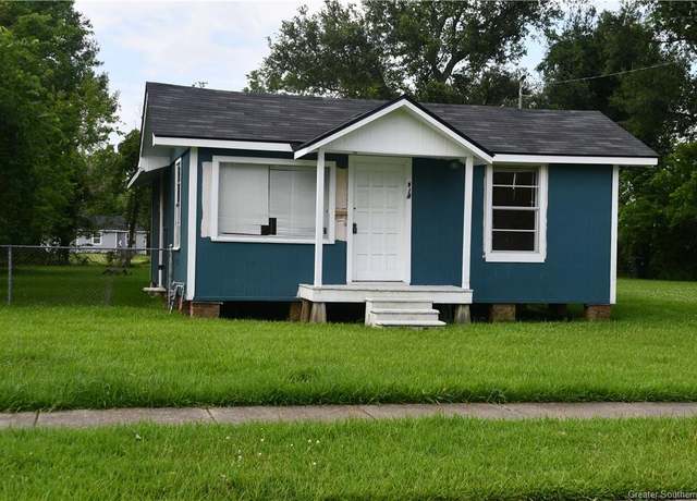 Property at 814 18th Street Street, Lake Charles, LA 70601, 2 beds, 1 bath