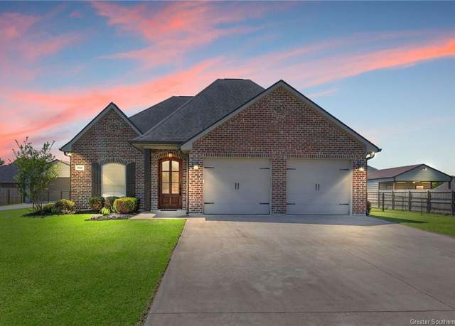 Property at 602 Woodland Street Street, Iowa, LA 70647, 3 beds, 2 baths