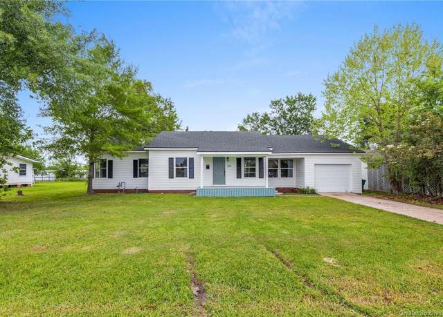 Property at 190 Mustang Street Street, Sulphur, LA 70663, 3 beds, 2 baths