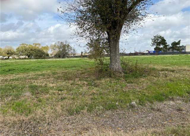 Property at 2 Fred Istre Road Road, Sulphur, LA 70665