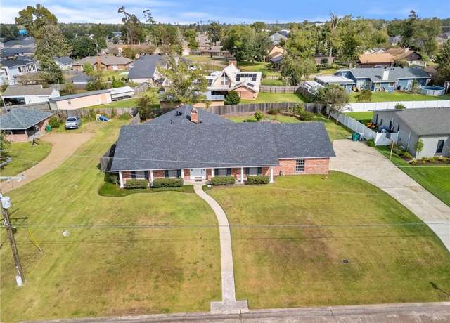 Property at 1708 Diane Drive Drive, Sulphur, LA 70663, 4 beds, 3 baths