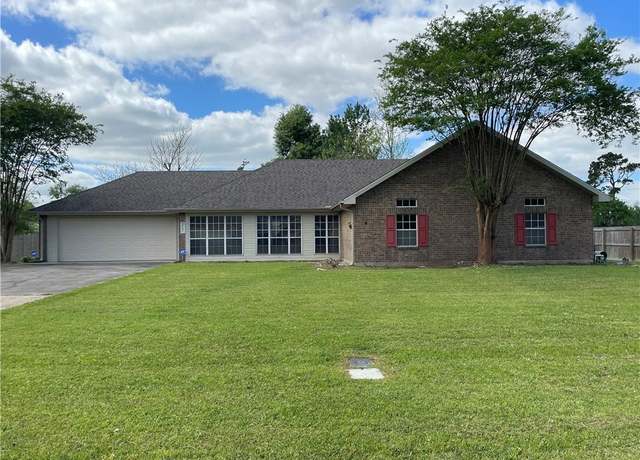 Property at 2731 Sara Jane Drive Drive, Sulphur, LA 70663, 4 beds, 2 baths