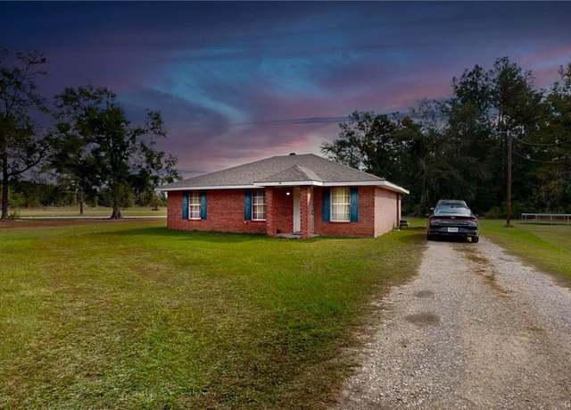 Property at 1118 Pinder Lane Lane, Dequincy, LA 70633, 3 beds, 2 baths