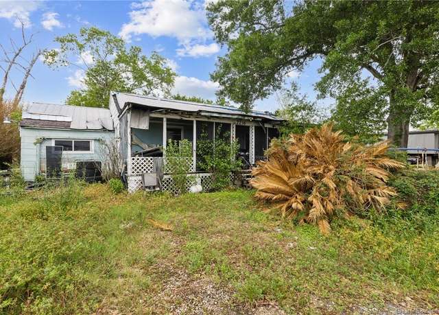 Property at 2236 Tuna Lane Lane, Lake Charles, LA 70605, 4 beds, 2 baths