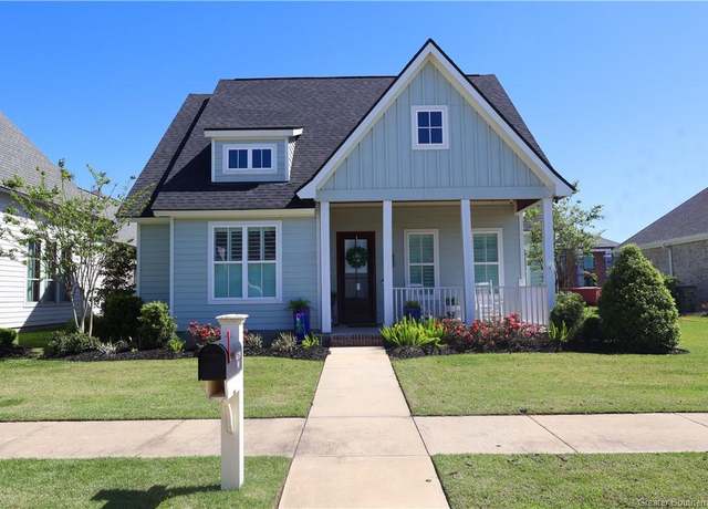 Property at 6539 White Oleander Circle Circle W, Lake Charles, LA 70605, 4 beds, 2.5 baths