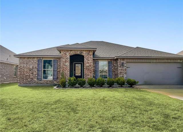 Property at 1048 N Berryvine Lane Lane, Lake Charles, LA 70611, 4 beds, 2 baths