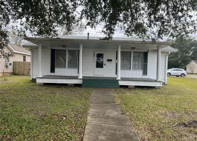 Property at 2314 12th Street Street, Lake Charles, LA 70601, 3 beds, 2 baths