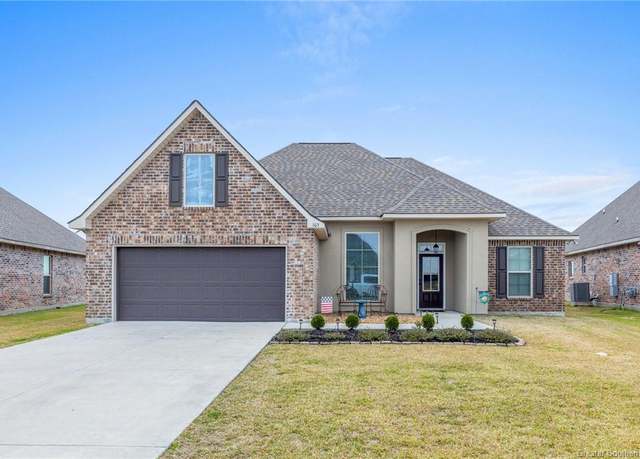 Property at 165 New Iberia Other N, Iowa, LA 70647, 3 beds, 2 baths